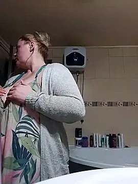 BigBoobsMia123 online show from April 2026 09:39:33 PM