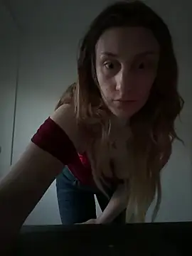 SchmuseBunny online show from April 2026 06:47:01 PM