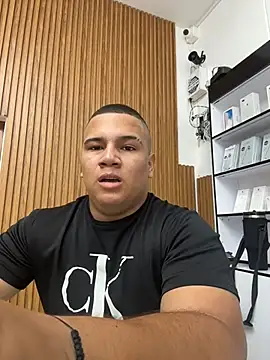 Snapshot of Patricio_02 chatting on May 2026 04:02:02 PM Patricio 02 online show from May 2026 04:02:02 PM