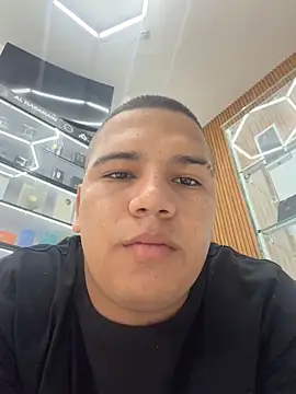 Snapshot of Patricio_02 chatting on May 2026 03:06:02 PM Patricio 02 online show from May 2026 03:06:02 PM