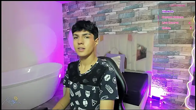 Snapshot of Damian_tay chatting on May 2026 11:51:02 AM Damian tay online show from May 2026 11:51:02 AM