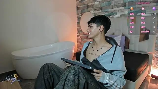 Snapshot of Damian_tay chatting on May 2026 04:15:02 PM Damian tay online show from May 2026 04:15:02 PM