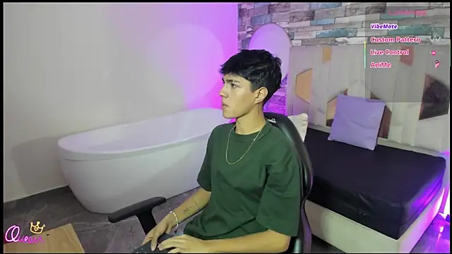 Snapshot of Damian_tay chatting on May 2026 11:30:02 AM Damian tay online show from May 2026 11:30:02 AM