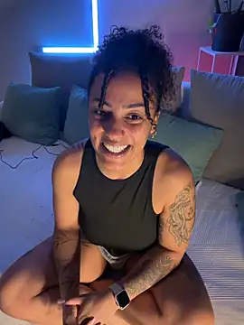 SweetPetiteNoir online show from April 2026 08:29:02 PM
