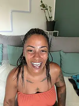 SweetPetiteNoir online show from June 2026 05:02:02 PM
