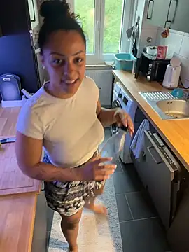SweetPetiteNoir online show from May 2026 04:42:02 AM