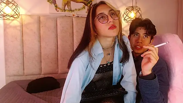 mrandmrsvixencs online show from May 2026 02:15:01 PM