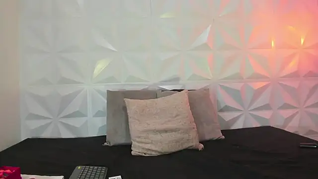 lucy rouse1 online show from May 2026 05:05:02 AM