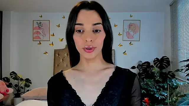 Snapshot of bella_grego chatting on June 2026 08:25:02 PM bella grego online show from June 2026 08:25:02 PM