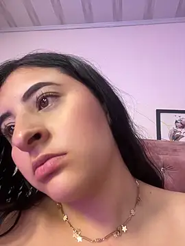 Maggiee 1 online show from May 2026 07:22:02 PM