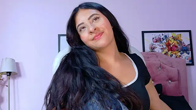 Maggiee 1 online show from April 2026 07:38:02 PM