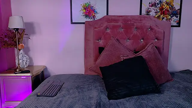 Maggiee 1 online show from May 2026 07:20:02 PM