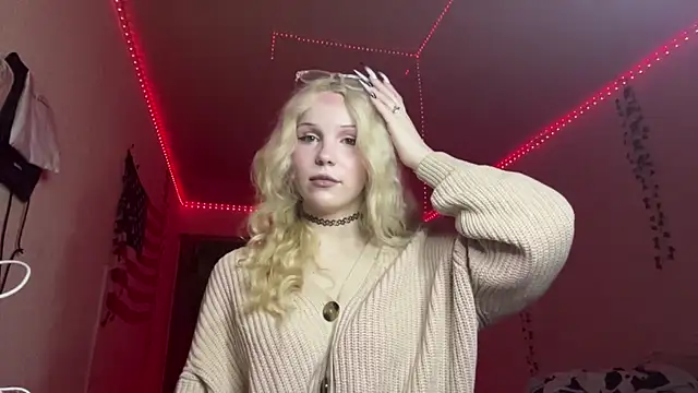 CassieRey online show from April 2026 05:26:01 PM