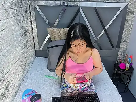 julietaflame online show from May 2026 01:15:01 PM