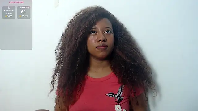 Snapshot of Ms-zozii chatting on June 2026 05:50:01 PM Ms-zozii online show from June 2026 05:50:01 PM