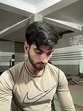 aarav chaudhary007 online show from April 2026 04:04:01 AM