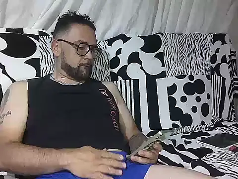 CarlossexVen online show from April 2026 01:50:01 AM