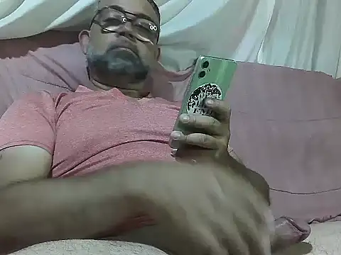Snapshot of CarlossexVen chatting on June 2026 06:01:02 PM CarlossexVen online show from June 2026 06:01:02 PM