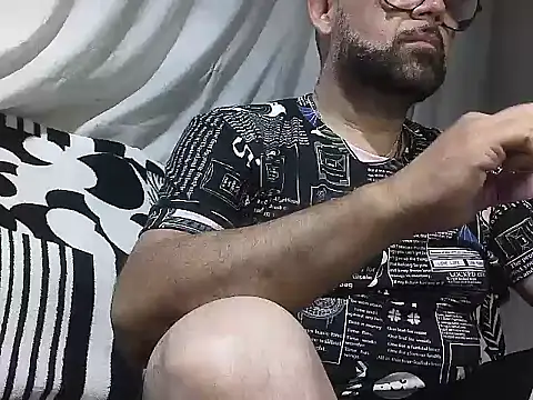 CarlossexVen online show from April 2026 11:33:01 PM