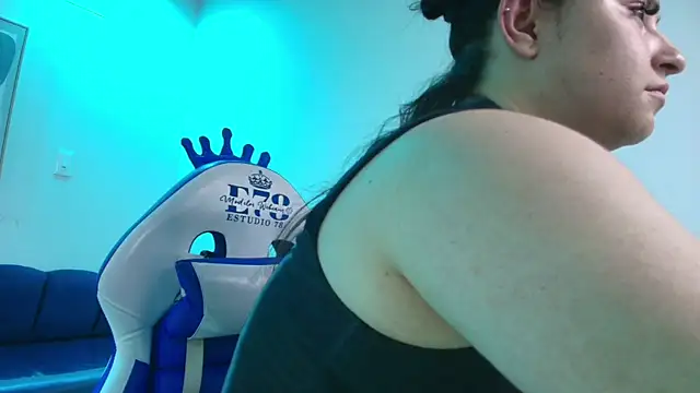 Anya Volke online show from May 2026 07:21:02 PM