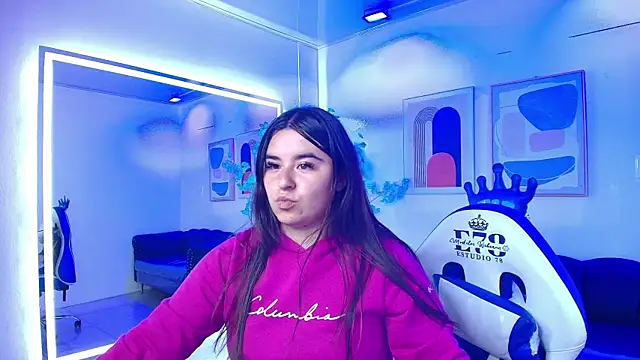 Anya Volke online show from April 2026 07:54:02 PM