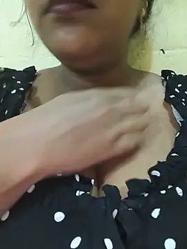 Snapshot of Newragini chatting on May 2026 03:39:01 AM Newragini online show from May 2026 03:39:01 AM