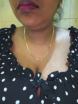 Snapshot of Newragini chatting on May 2026 10:29:01 PM Newragini online show from May 2026 10:29:01 PM