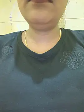 Snapshot of Newragini chatting on May 2026 05:11:02 PM Newragini online show from May 2026 05:11:02 PM