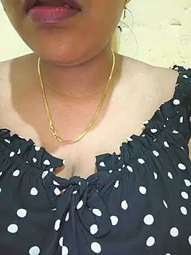 Snapshot of Newragini chatting on May 2026 05:34:02 PM Newragini online show from May 2026 05:34:02 PM