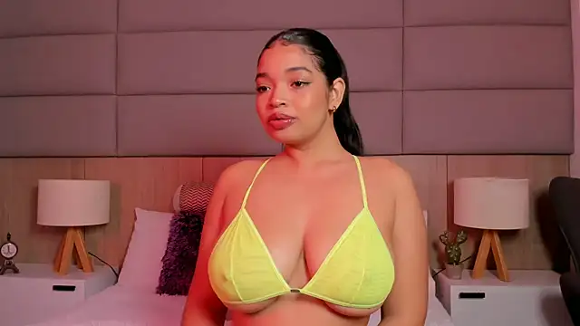 LilyFoox online show from May 2026 12:46:01 PM