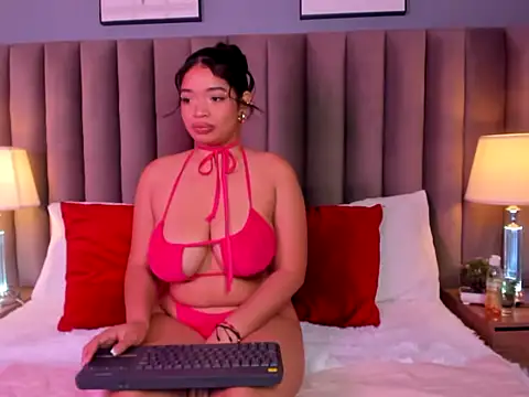 LilyFoox online show from July 2026 01:20:01 PM