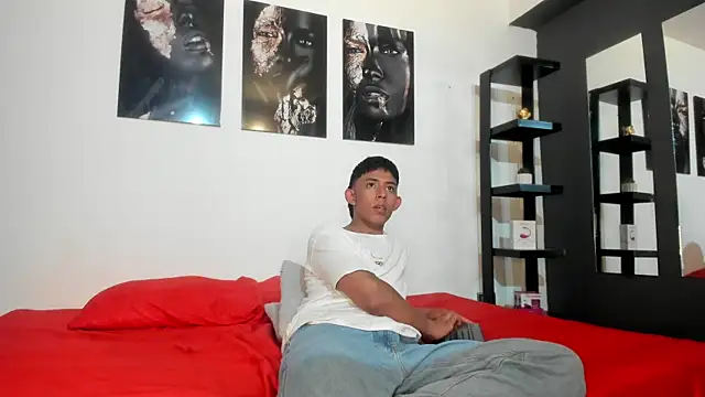 mateo crown online show from April 2026 08:54:01 PM