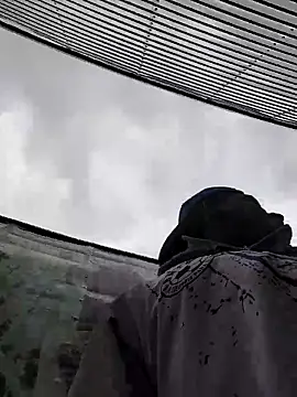 MR GOLDEN04 online show from April 2026 01:47:01 PM