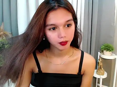 Snapshot of marie_castro chatting on May 2026 06:23:01 PM marie castro online show from May 2026 06:23:01 PM