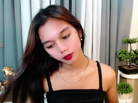 Snapshot of marie_castro chatting on May 2026 06:11:01 PM marie castro online show from May 2026 06:11:01 PM