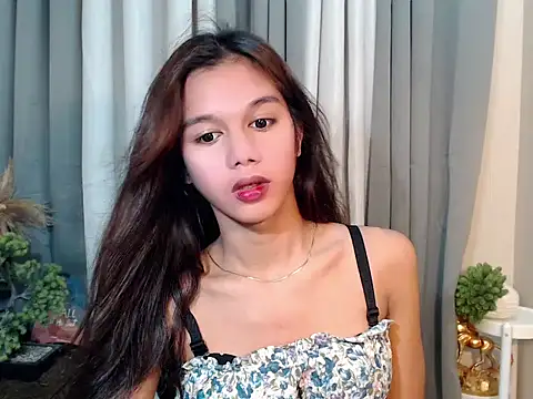 Snapshot of marie_castro chatting on May 2026 05:05:02 PM marie castro online show from May 2026 05:05:02 PM