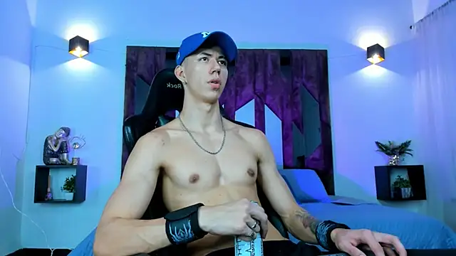 OliverThompsonJS online show from April 2026 04:08:02 AM