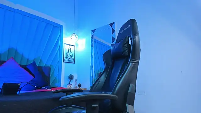 OliverThompsonJS online show from May 2026 03:32:01 AM