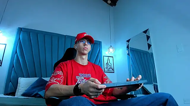 OliverThompsonJS online show from June 2026 05:23:01 AM