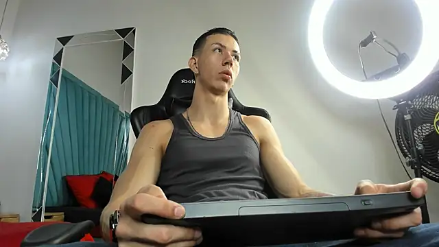 OliverThompsonJS online show from May 2026 01:05:02 PM