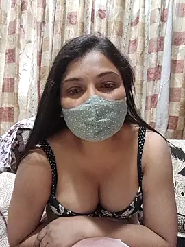 Alinna00 online show from April 2026 12:11:02 PM