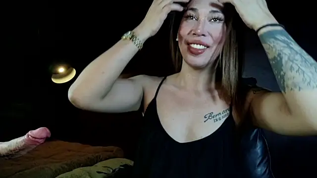 prettybushy online show from June 2026 11:22:02 AM