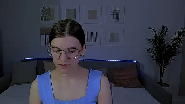 AnnaThorne online show from May 2026 03:43:01 AM