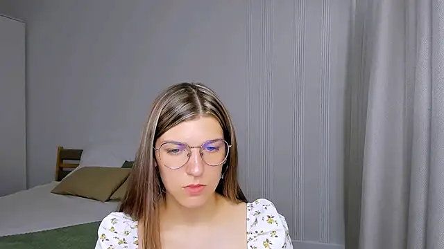 AnnaThorne online show from May 2026 03:25:02 AM