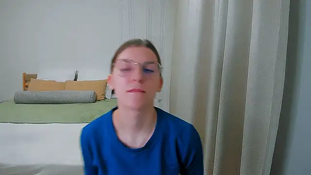 AnnaThorne online show from May 2026 04:37:02 AM