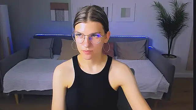 AnnaThorne online show from May 2026 03:15:01 AM