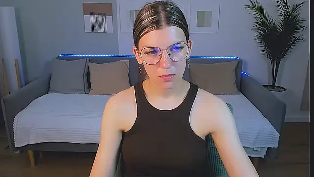 AnnaThorne online show from May 2026 03:28:01 AM