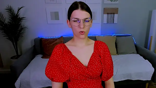 AnnaThorne online show from April 2026 10:11:02 AM