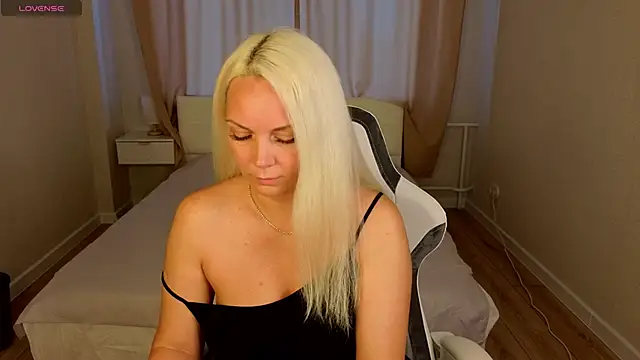 Snapshot of April_Nelson chatting on May 2026 01:31:02 AM April Nelson online show from May 2026 01:31:02 AM