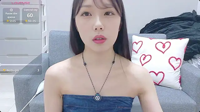 Snapshot of Minamina2 chatting on July 2026 10:21:02 AM Minamina2 online show from July 2026 10:21:02 AM